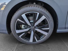 VW Golf Falco Edition mHEV DSG in Delfingrau Metallic