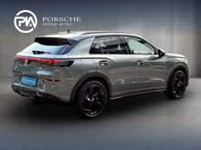 VW T-Roc R-Line eTSI DSG in Wolf Grey