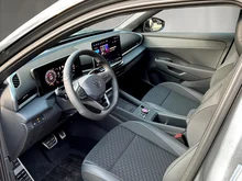 VW T-Roc R-Line eTSI DSG in Wolf Grey