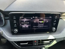 Škoda Kamiq Selection TSI DSG in Moon-Weiß Metallic
