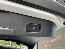 VW ID.4 Pro Performance 150 kW Tech in Gletscherweiß Metallic