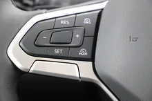VW T-Roc 4Me eTSI DSG in Wolf Grey