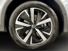 VW Tiguan Elegance eHybrid DSG 150 kW in Oyster Silver Metallic