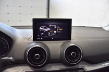 Audi Q2 1.6 TDI in 2Y Gletscherweiß Metallic