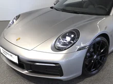 Porsche 911 Carrera Cabriolet I (992) in silber - metallic