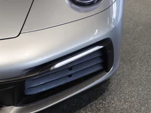 Porsche 911 Carrera Cabriolet I (992) in silber - metallic