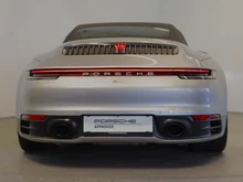 Porsche 911 Carrera Cabriolet I (992) in silber - metallic