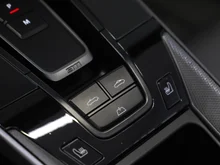 Porsche 911 Carrera Cabriolet I (992) in silber - metallic