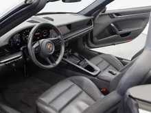 Porsche 911 Carrera Cabriolet I (992) in silber - metallic