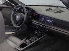 Porsche 911 Carrera Cabriolet I (992) in silber - metallic