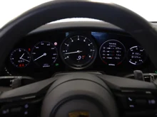 Porsche 911 Carrera Cabriolet I (992) in silber - metallic