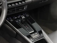 Porsche 911 Carrera Cabriolet I (992) in silber - metallic