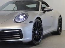 Porsche 911 Carrera Cabriolet I (992) in silber - metallic