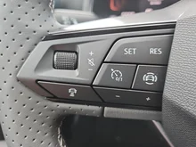 SEAT Arona Style Edition 1.0 TSI DSG in Nacht-Schwarz Dach Manhattan Grau