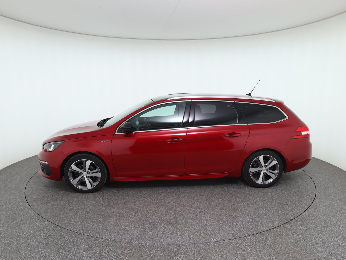 Peugeot 308 SW 1,6 BlueHDi 120 GT Line S&S | Bild 8 von 32