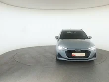 Audi A3 Sportback 40 TFSI e in PFEILGRAU PERLEFFEKT