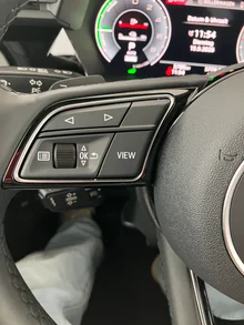Audi A3 Sportback 40 TFSI e in PFEILGRAU PERLEFFEKT