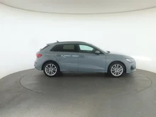 Audi A3 Sportback 40 TFSI e in PFEILGRAU PERLEFFEKT