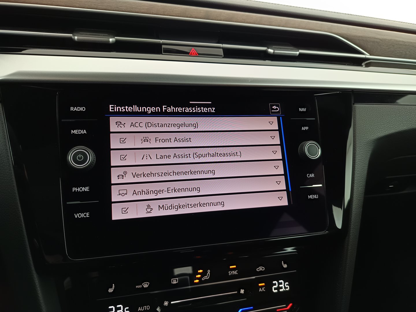 VW Arteon SB Elegance TDI DSG | Bild 24 von 35
