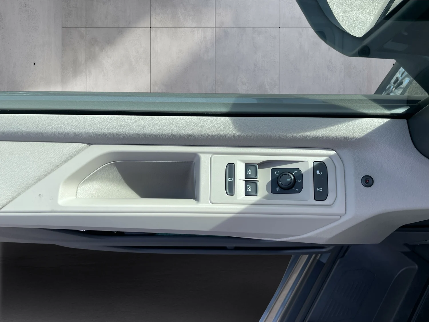 Bild eines VW Multivan Business eHybrid 180 kW 4MOTION