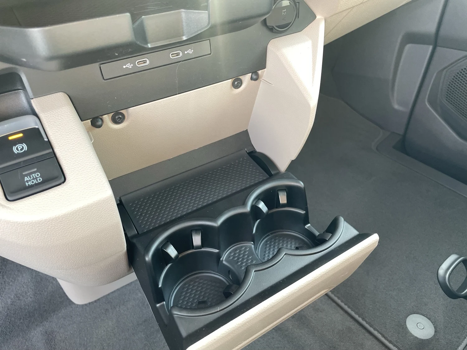 Bild eines VW Multivan Business eHybrid 180 kW 4MOTION