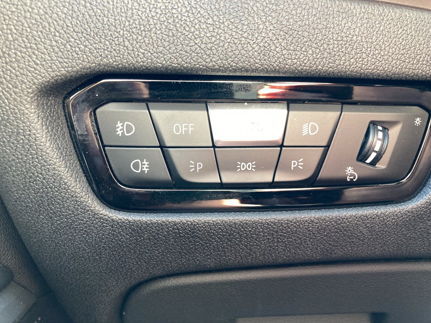 BMW 318d 48 V Touring Aut. | Bild 15 von 25
