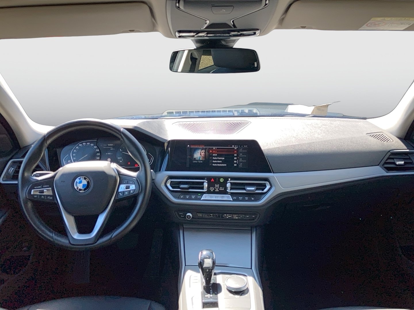 BMW 318d 48 V Touring Aut. | Bild 9 von 25