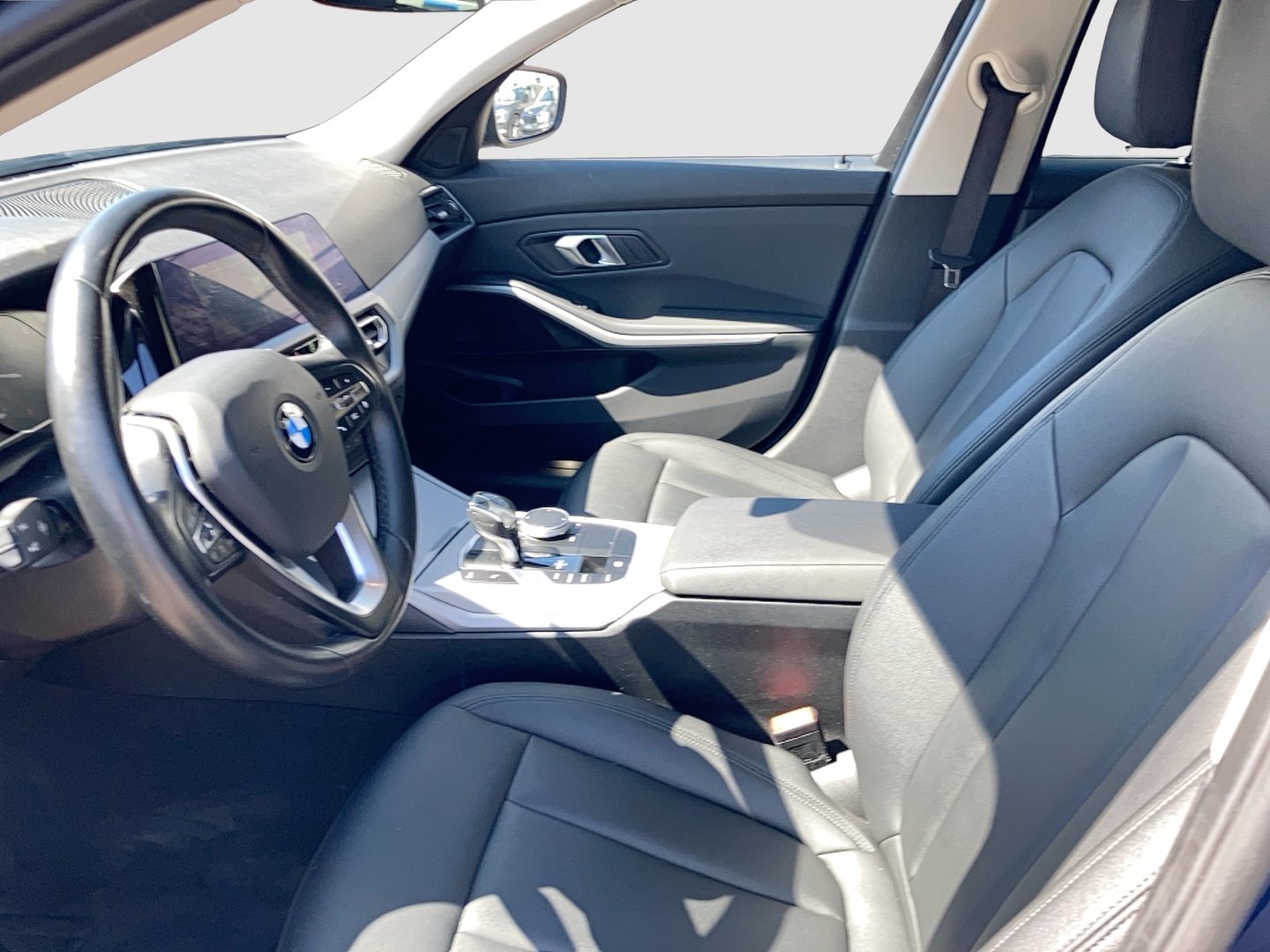 BMW 318d 48 V Touring Aut. | Bild 7 von 25