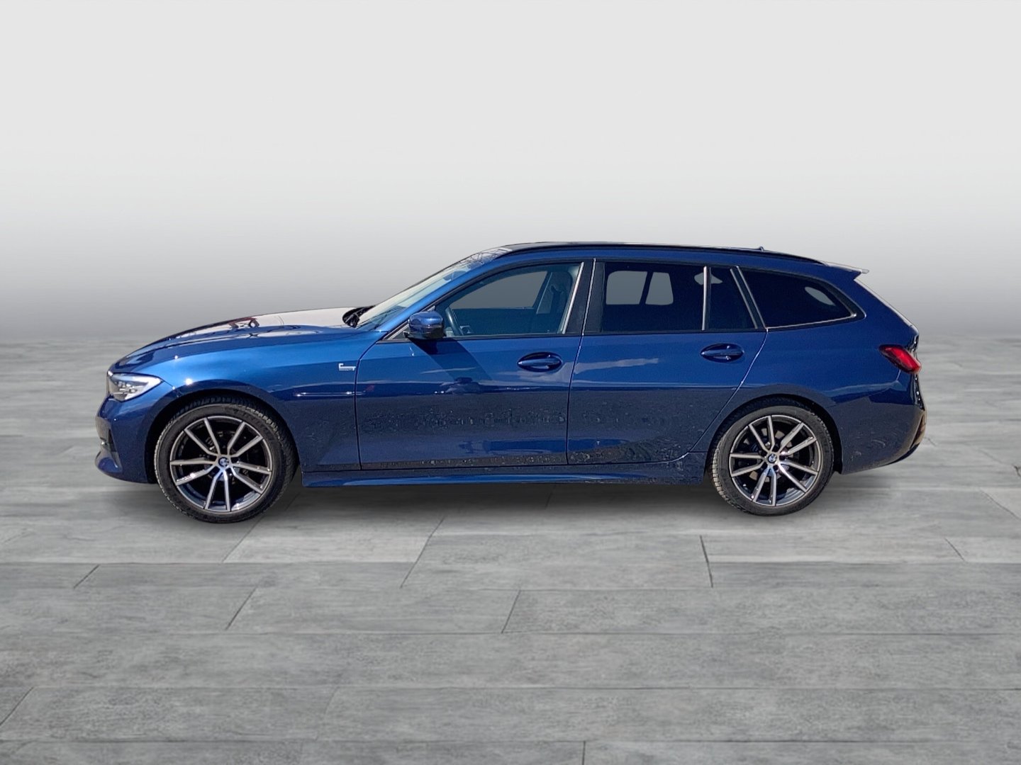 BMW 318d 48 V Touring Aut. | Bild 2 von 25