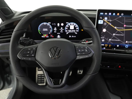 Bild eines VW Passat Variant R-Line eHybrid 200kW