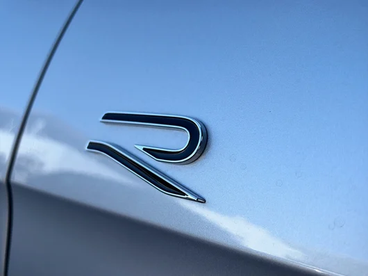 Bild eines VW Passat Variant R-Line eHybrid 200kW