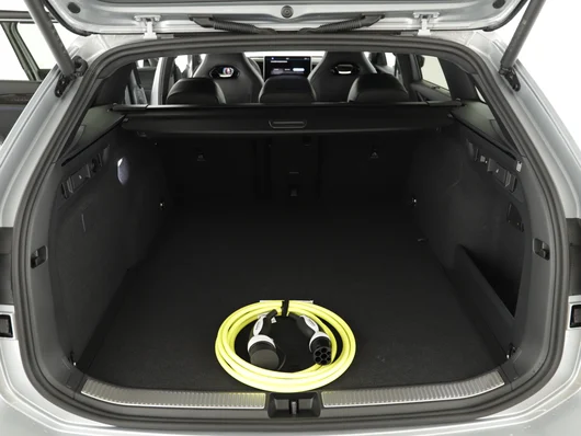 Bild eines VW Passat Variant R-Line eHybrid 200kW