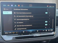 VW Passat Variant R-Line eHybrid 200kW in Oyster Silver mit Dach in Schwarz Uni