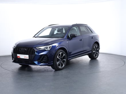Audi Q3 35 TFSI admired