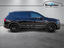 VW Tiguan Allspace Alls. HL TDI 4MOTION DSG 5-Sitzer in Deep Black Perlef.