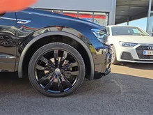 VW Tiguan Allspace Alls. HL TDI 4MOTION DSG 5-Sitzer in Deep Black Perlef.