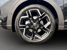VW Taigo Sport TSI DSG in Deep Black Perleffekt