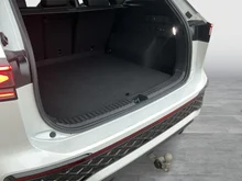 VW Tayron Sport eHybrid DSG 200kW in Oryxweiß Perlmutteffekt