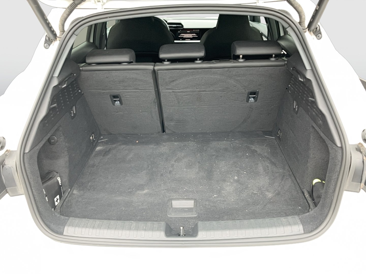 Audi A3 Sportback 30 TDI advanced ext. | Bild 20 von 25