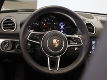 Porsche 718 Boxster Style Edition in tiefschwarzmetallic