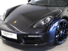 Porsche 718 Boxster Style Edition in tiefschwarzmetallic