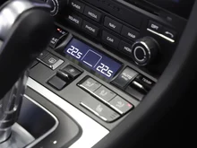 Porsche 718 Boxster Style Edition in tiefschwarzmetallic