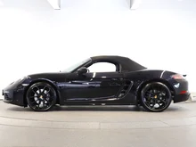 Porsche 718 Boxster Style Edition in tiefschwarzmetallic