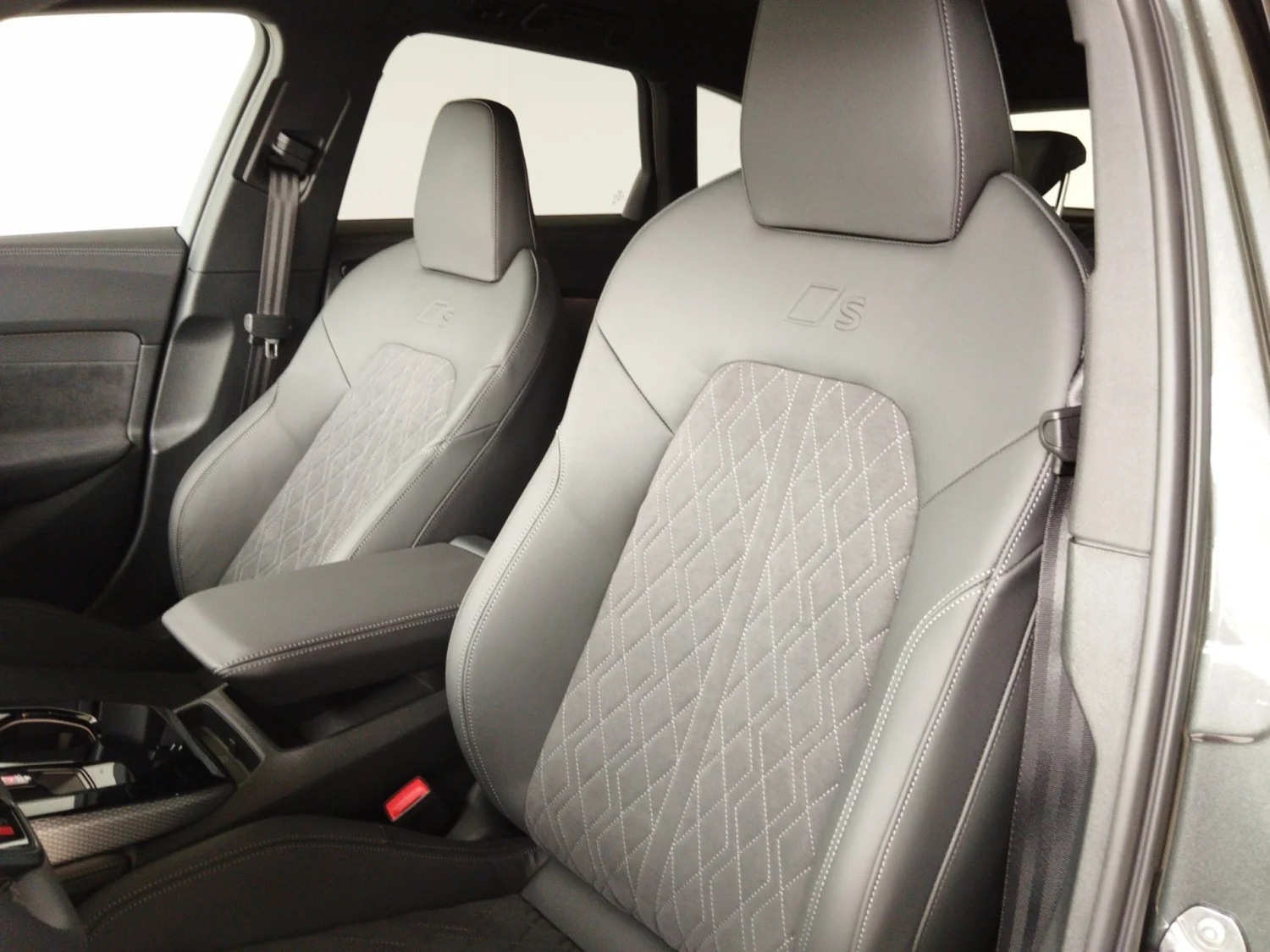 Bild eines Audi A5 Avant e-hybrid quattro 220 kW