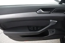 VW Passat Variant Business in MANGANGRAU METALLIC