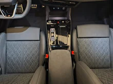 Audi Q6 Sportback e-tron quattro in Daytonagrau Perleffekt