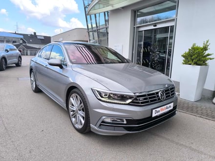 VW Passat Highline 2.0 BiTDI SCR 4Motion DSG R-Line