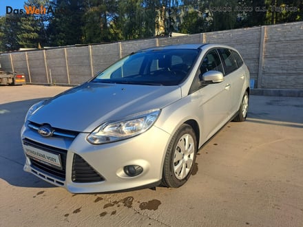 Ford Focus Trend 1.0  92 kW manuál ,