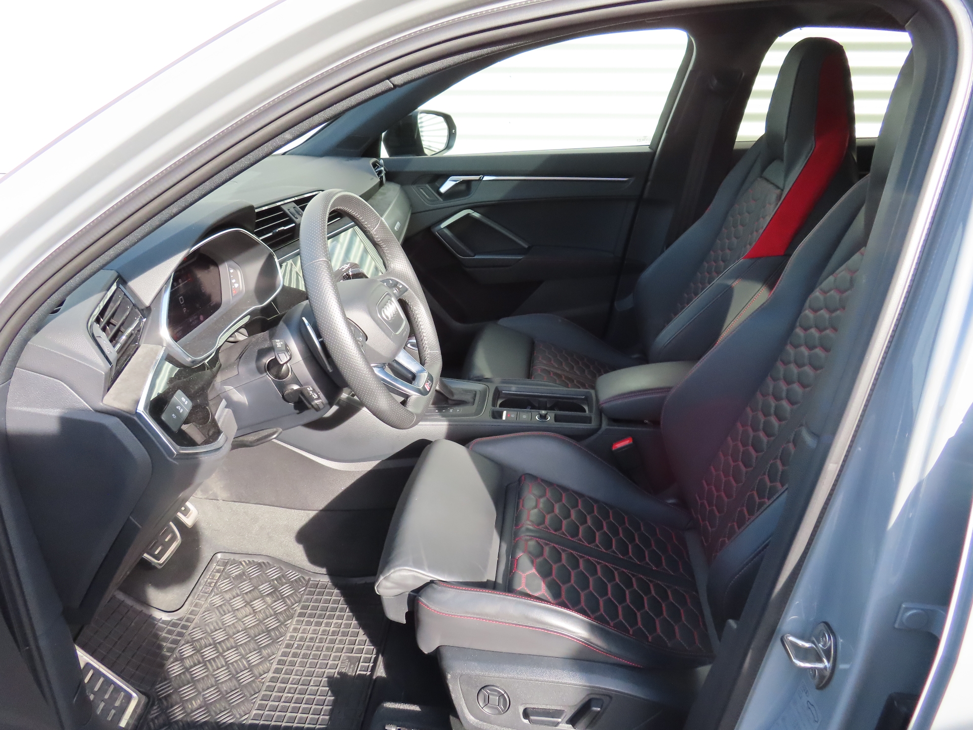 Audi RSQ3