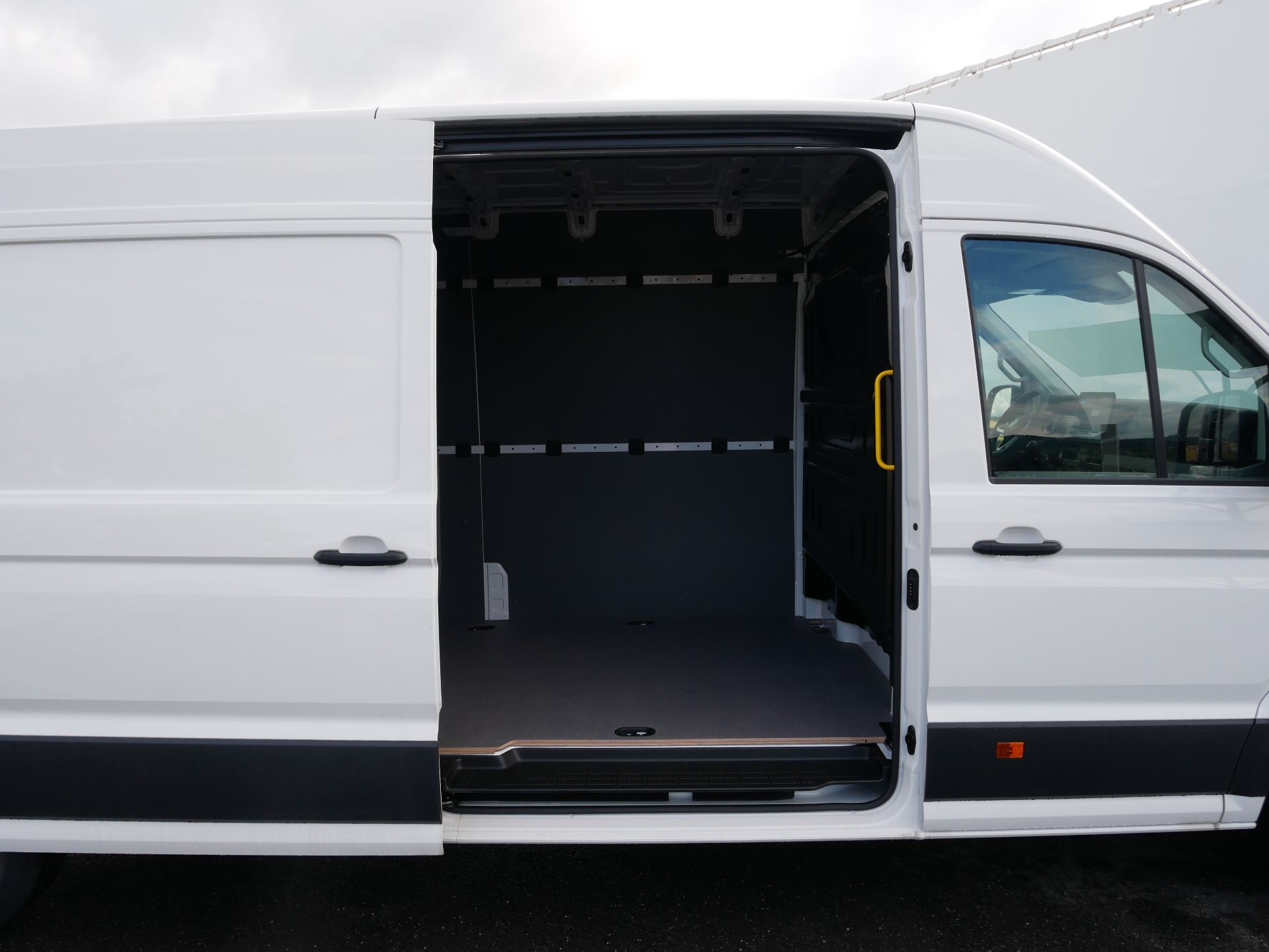 Volkswagen Crafter - skříňový vůz